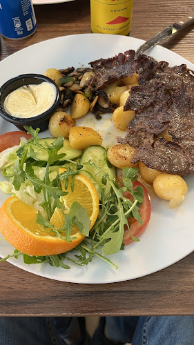 Rosengårdens Pizzeria - Gastronomi och hotellverksamhet