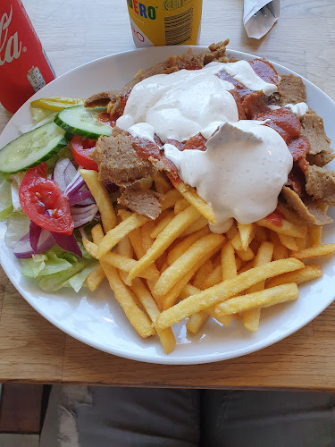 Helan & Halvan´S Grill - Gastronomi och hotellverksamhet