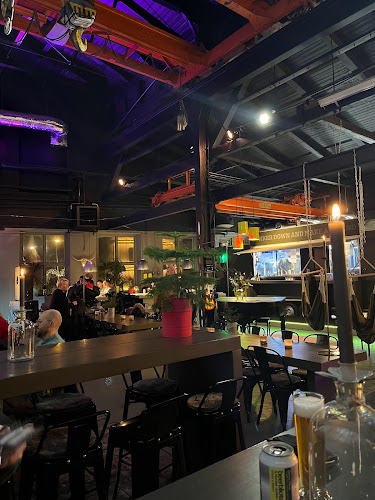 Hunker Junker - Gastronomi och hotellverksamhet