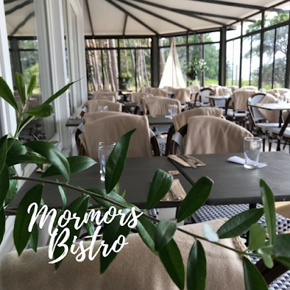 Mormors Bistro i hamnen Stora Rör