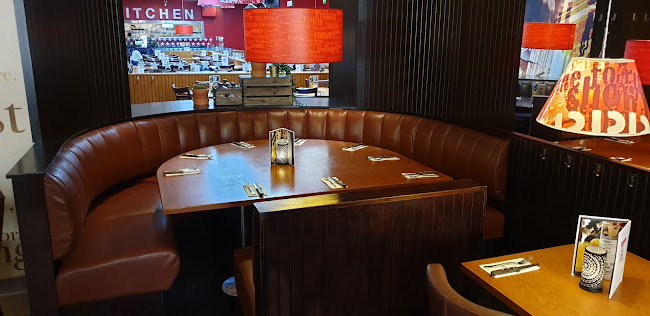 Comentarii opinii despre American Bar & Grill