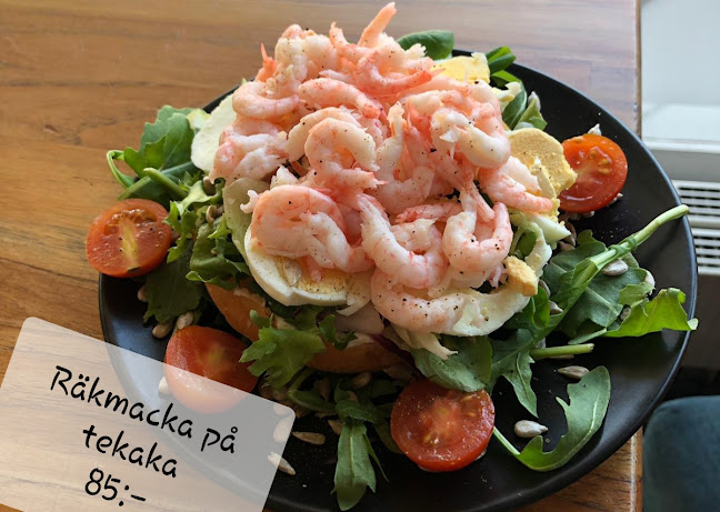 The Roundabout Cafe & Bistro - Gastronomi och hotellverksamhet