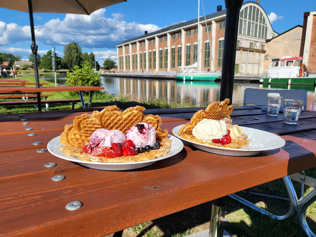 Opinii despre Mallboden Café & Vandrarhem în Motala - Gastronomi och hotellverksamhet