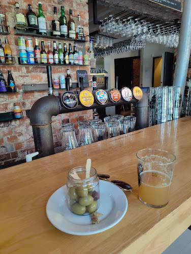 Opinii despre Örebro Ölhall în Örebro - Gastronomi och hotellverksamhet