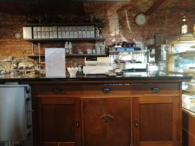 Café Berlin Phone number