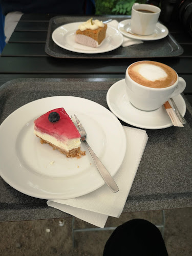 Comments and reviews of Café Gröna Villan