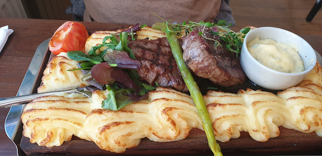 Bryggans kök & bar - Gastronomi och hotellverksamhet