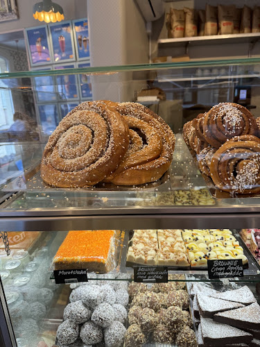 Cafe Hebbe Lelle Open Times