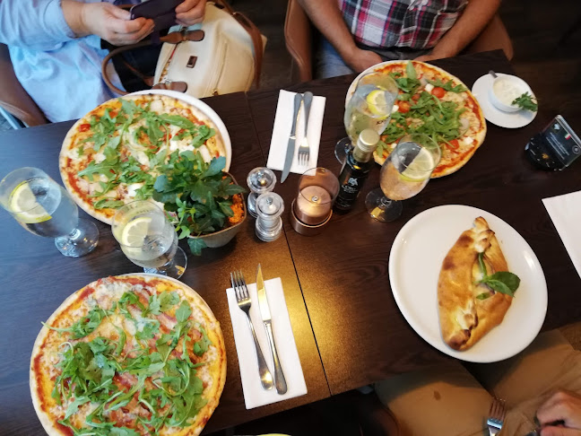 Trattoria La Pizza - Gastronomi och hotellverksamhet