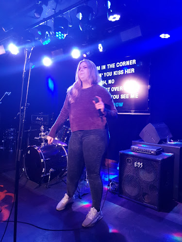 Harry B James - Gastronomi och hotellverksamhet