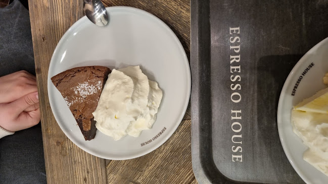 Opinii despre Espresso House Skövde Central SKÖ în Skövde - Gastronomi och hotellverksamhet