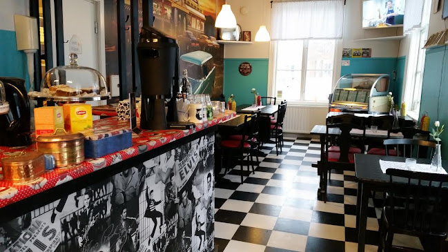 Strandparkens Kiosk, Café & Diner - Gastronomi och hotellverksamhet