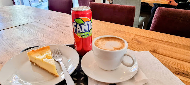 Adams Kafé - Gastronomi och hotellverksamhet