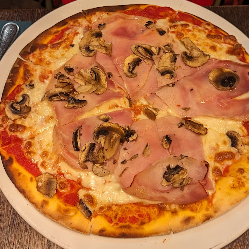 Opinii despre Paolo's în Helsingborg - Gastronomi och hotellverksamhet