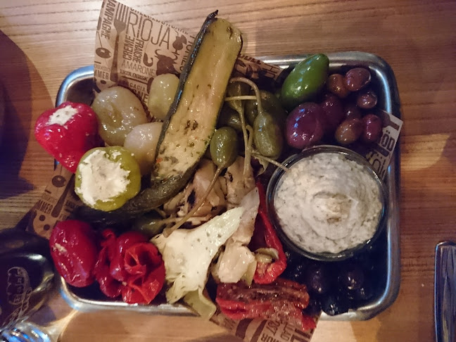 Urban Deli Sveavägen - Gastronomi och hotellverksamhet