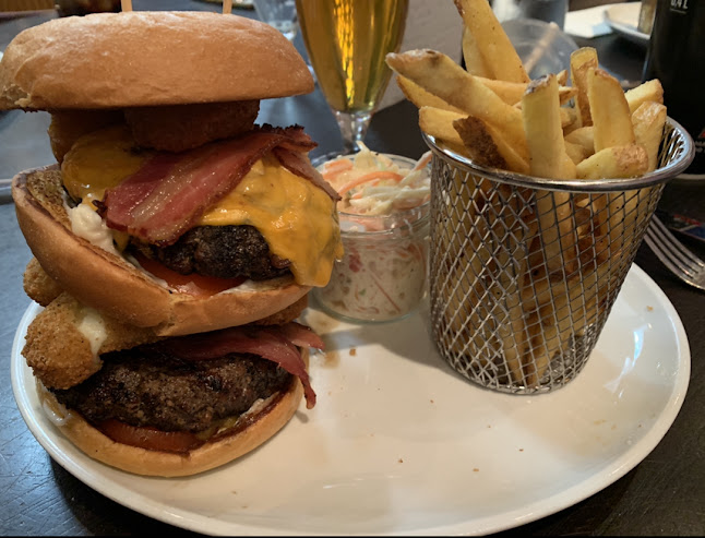 Opinii despre American Bar & Grill în Malmö - Gastronomi och hotellverksamhet