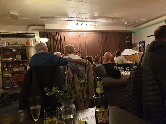 Jessies Musikcafé o Second Hand - Gastronomi och hotellverksamhet