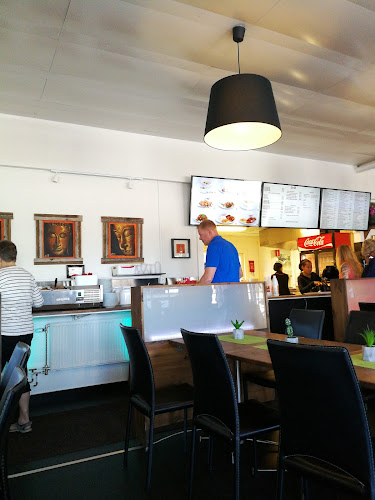 Comments and reviews of Arctic Thai & Grill