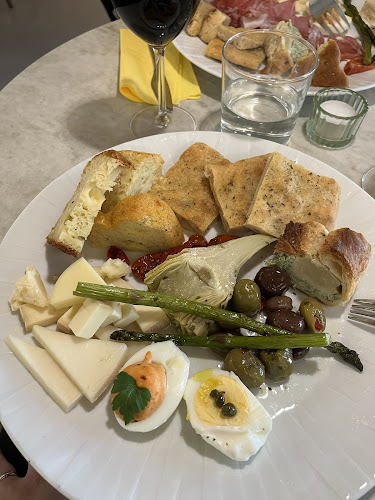 Piadina - Gastronomi och hotellverksamhet