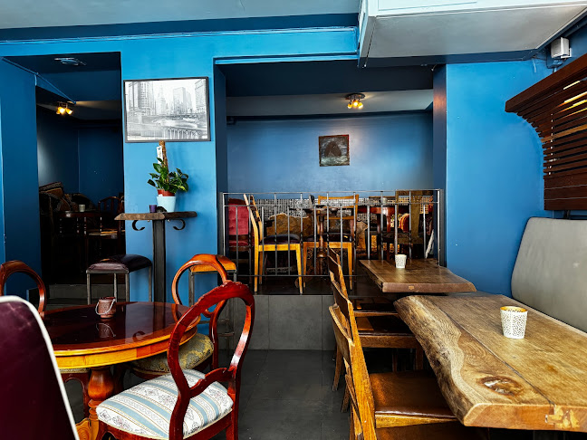 Kafé Russin - Gastronomi och hotellverksamhet