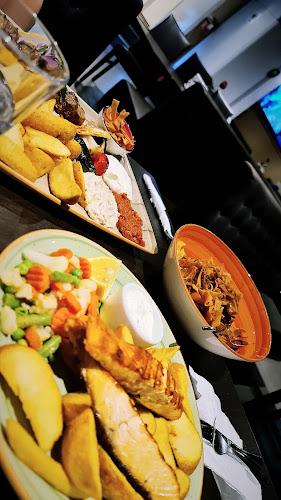 Naay Restaurang & Kolgrill Open Times