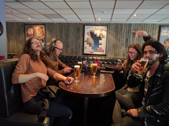 Laughing Duck - Gastronomi och hotellverksamhet