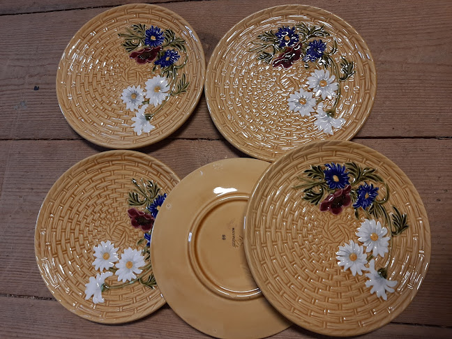 Syrrans prylbod & loppis - Gastronomi och hotellverksamhet