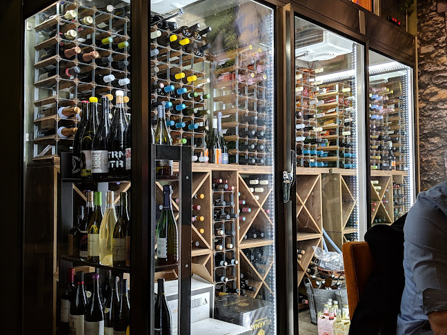 Dryck Vinbar - Gastronomi och hotellverksamhet