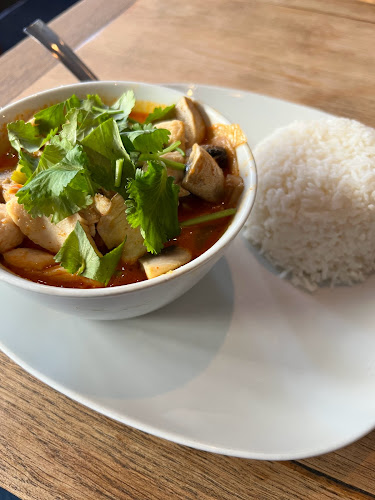 Parn Thai Take Away - Gastronomi och hotellverksamhet