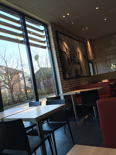 KFC - Gastronomi och hotellverksamhet