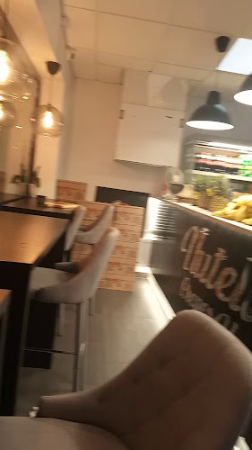 Nutella Crepes House - Gastronomi och hotellverksamhet