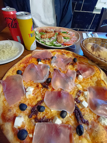 Pizzeria Felino Open Times