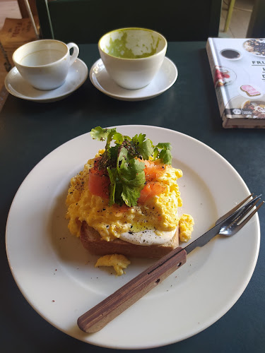 Cafè Pom & Flora Vasastan Phone number