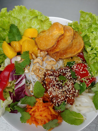 Opinii despre Restaurang Minh în Nacka - Gastronomi och hotellverksamhet