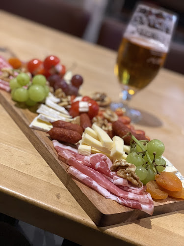 Opinii despre Pizza & Grill Kvarnen în Alingsås - Gastronomi och hotellverksamhet