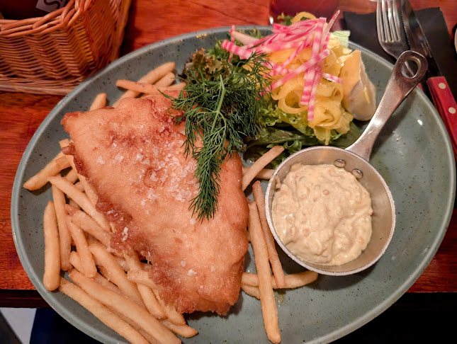 Opinii despre The Red Lion în Göteborg - Gastronomi och hotellverksamhet