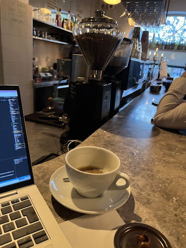 Opinii despre Love Coffee & Wine în Lund - Gastronomi och hotellverksamhet