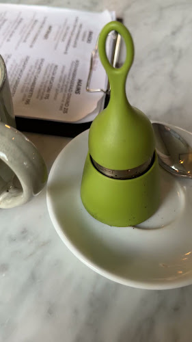 Opinii despre Deli Molinari Traneberg în Bromma - Gastronomi och hotellverksamhet