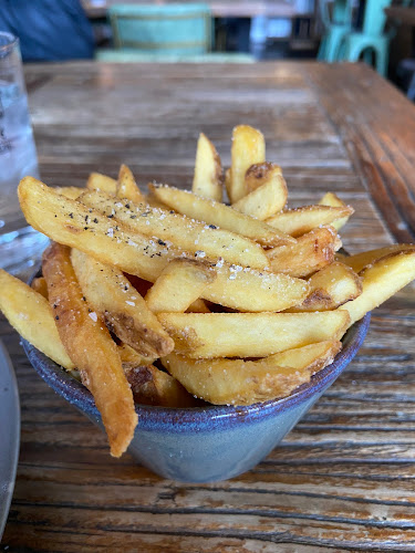 Bada Bing Atollen - Gastronomi och hotellverksamhet