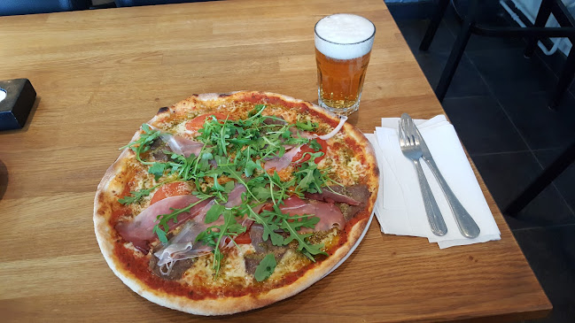 Pizza Time - Gastronomi och hotellverksamhet