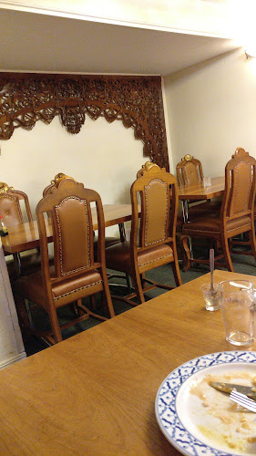 Singha Thai - Gastronomi och hotellverksamhet