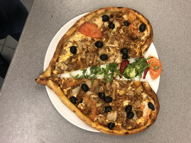 Opinii despre Pizzeria Vitt Hem în Göteborg - Gastronomi och hotellverksamhet