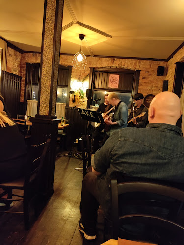 Red Brick - Gastronomi och hotellverksamhet