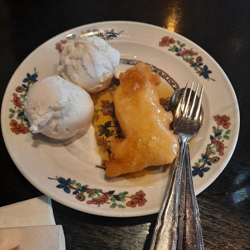 Restaurang Golden Palace - Gastronomi och hotellverksamhet