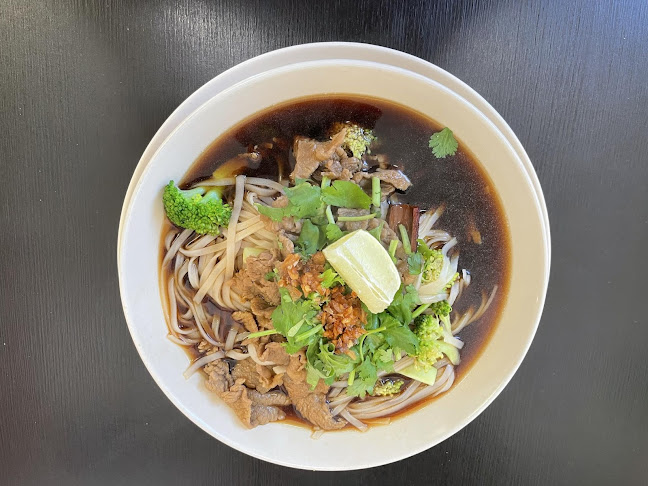 PHI KUL THAI - Gastronomi och hotellverksamhet