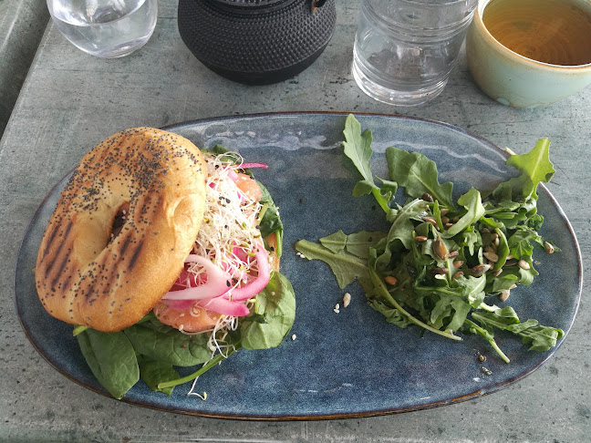 Comentarii opinii despre Bellis Café & Cocktails