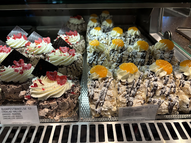 Opinii despre Björns konditori Vellinge în Vellinge - Gastronomi och hotellverksamhet