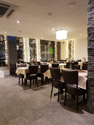 Opinii despre Ceders Restaurang Kolgrill & Bar în Västerås - Gastronomi och hotellverksamhet