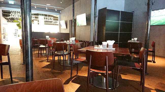 Phil's Burger - Gastronomi och hotellverksamhet