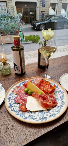 Comments and reviews of Enoteca Sassi